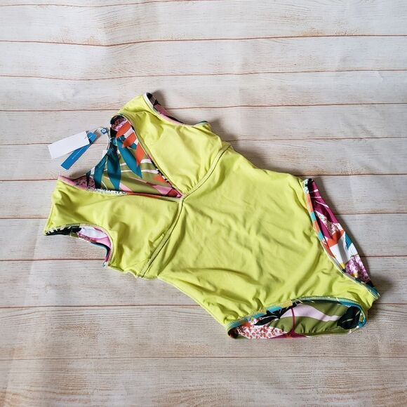 Bleu Rod Beattie Wild At Heart Cap Sleeve Plunge Neck Colorful Tropical Swimsuit - Picture 7 of 12